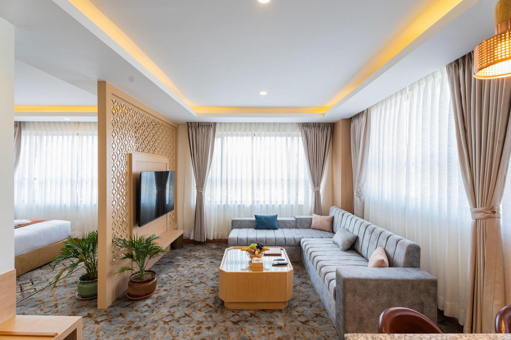 Hotel Crystal Pashupati Kathmandu Exterior photo